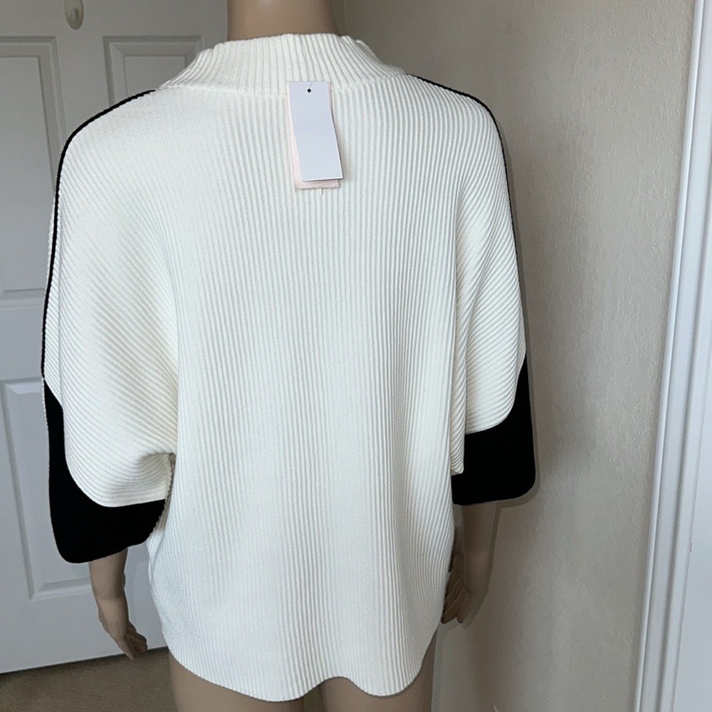 NWT Philosophy White Sweater with Black Detailing Zs.L - Picture 5 of 14